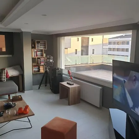 Luxury Rooftop Loft On Bagdat Street Seaside * Istanboel