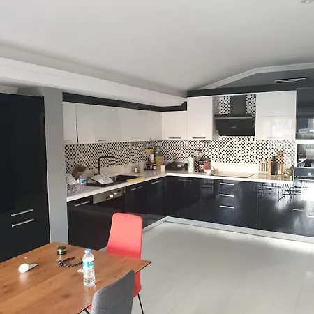 Luxury Rooftop Loft On Bagdat Street Seaside Lägenhet *